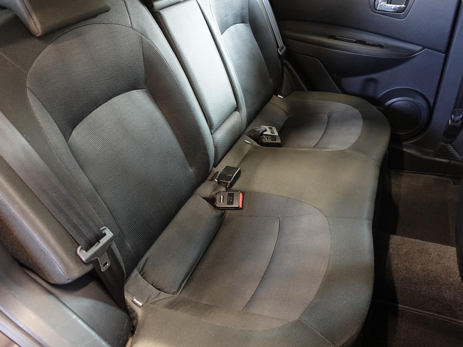 Nissan Qashqai 2.0i Acenta 4x4