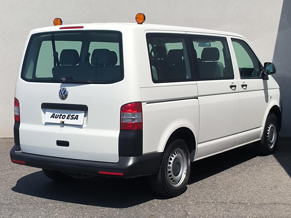 Volkswagen Transporter 2.0TDi  8míst