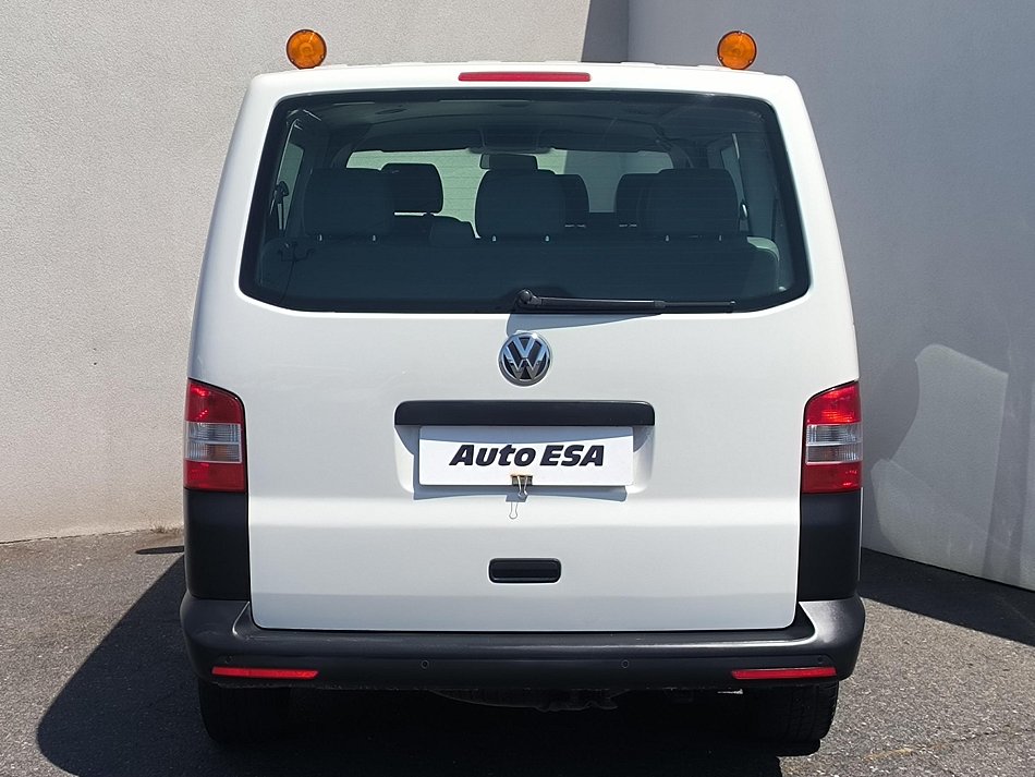 Volkswagen Transporter 2.0TDi  8míst