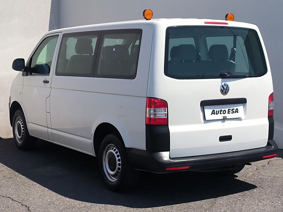 Volkswagen Transporter 2.0TDi  8míst