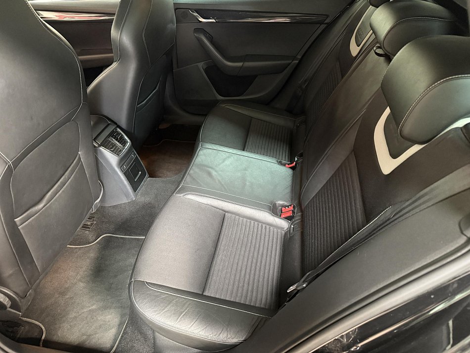Škoda Octavia III 2.0 TDi RS