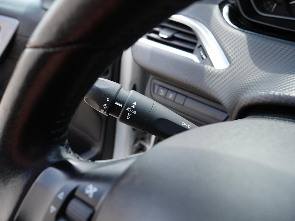 Peugeot 2008 1.6 HDi Active