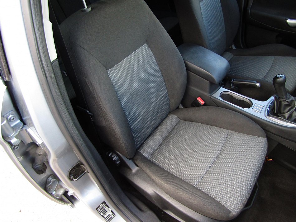 Ford Mondeo 1.6i 