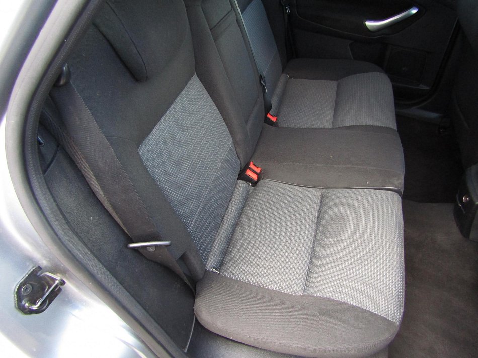 Ford Mondeo 1.6i 