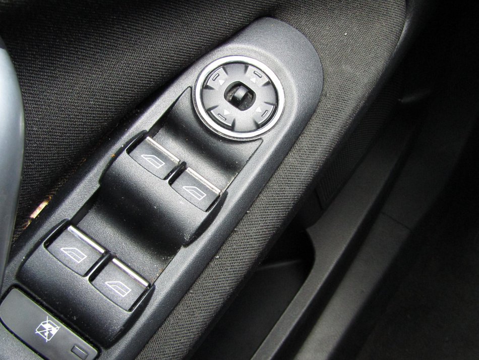 Ford Mondeo 1.6i 