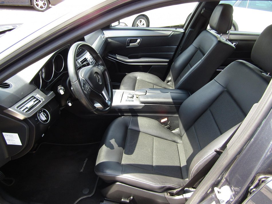 Mercedes-Benz Třída E 2.2 CDi Avantgarde E220