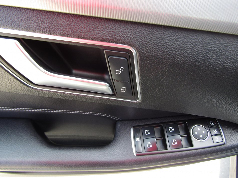 Mercedes-Benz Třída E 2.2 CDi Avantgarde E220