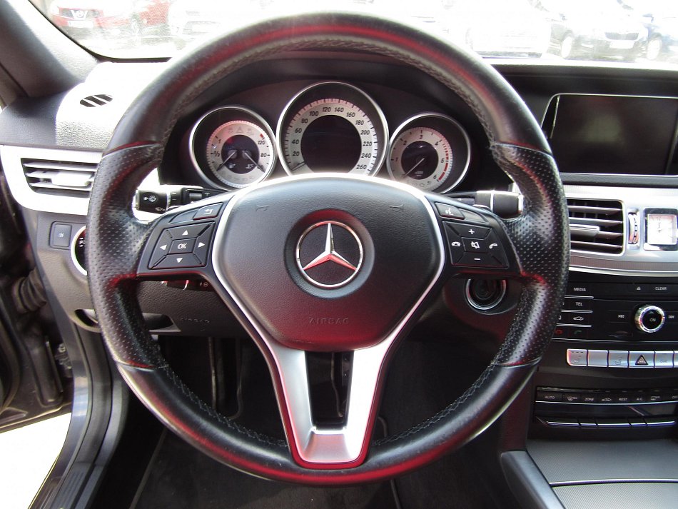 Mercedes-Benz Třída E 2.2 CDi Avantgarde E220