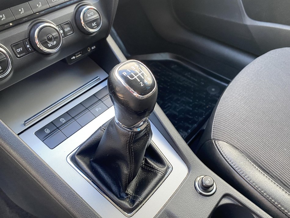 Škoda Octavia III 1.8 TSi Elegance
