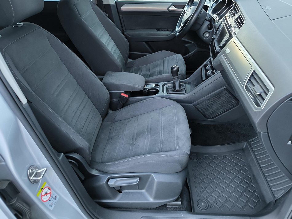 Volkswagen Touran 2.0TDi 