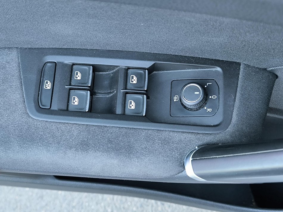 Volkswagen Touran 2.0TDi 