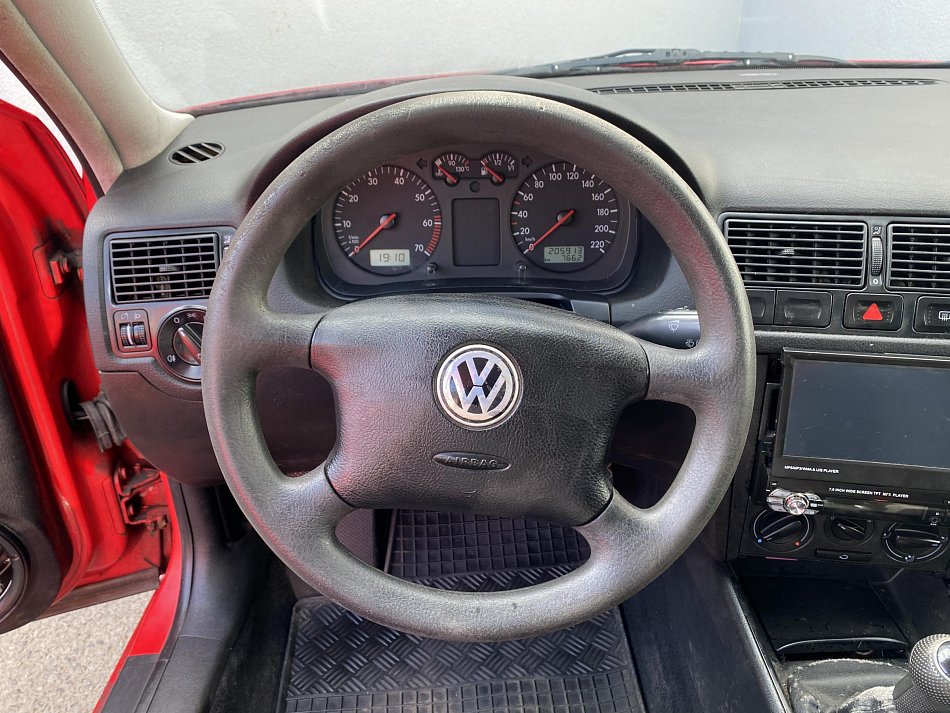 Volkswagen Golf 1.4i 