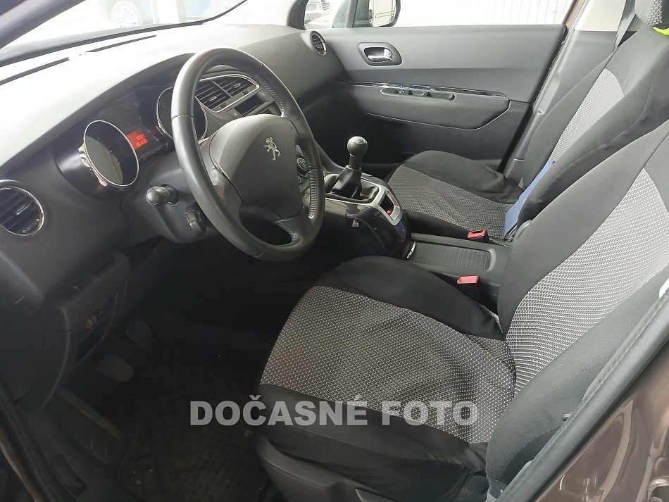 Peugeot 5008 1.6i 