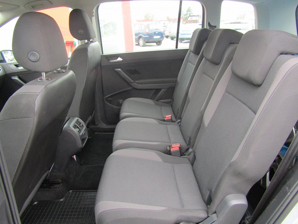 Volkswagen Touran 1.6 TDi 