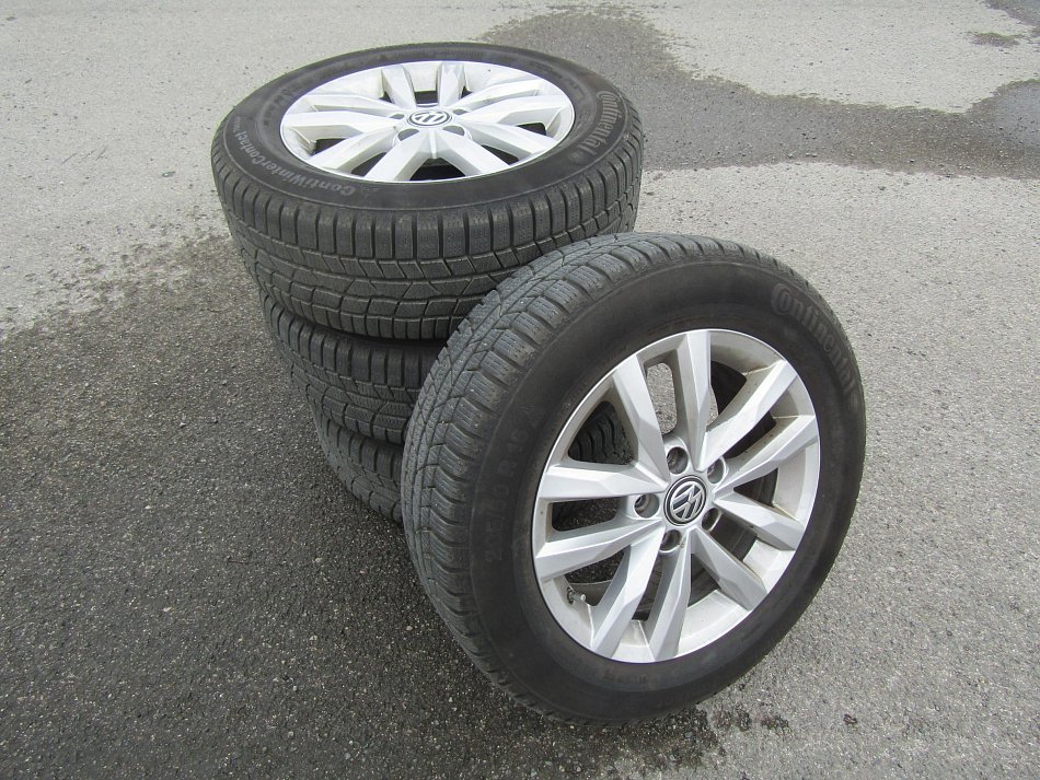 Volkswagen Touran 1.6 TDi 