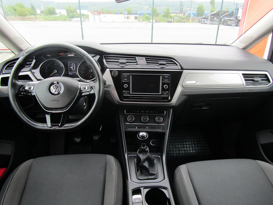Volkswagen Touran 1.6 TDi 