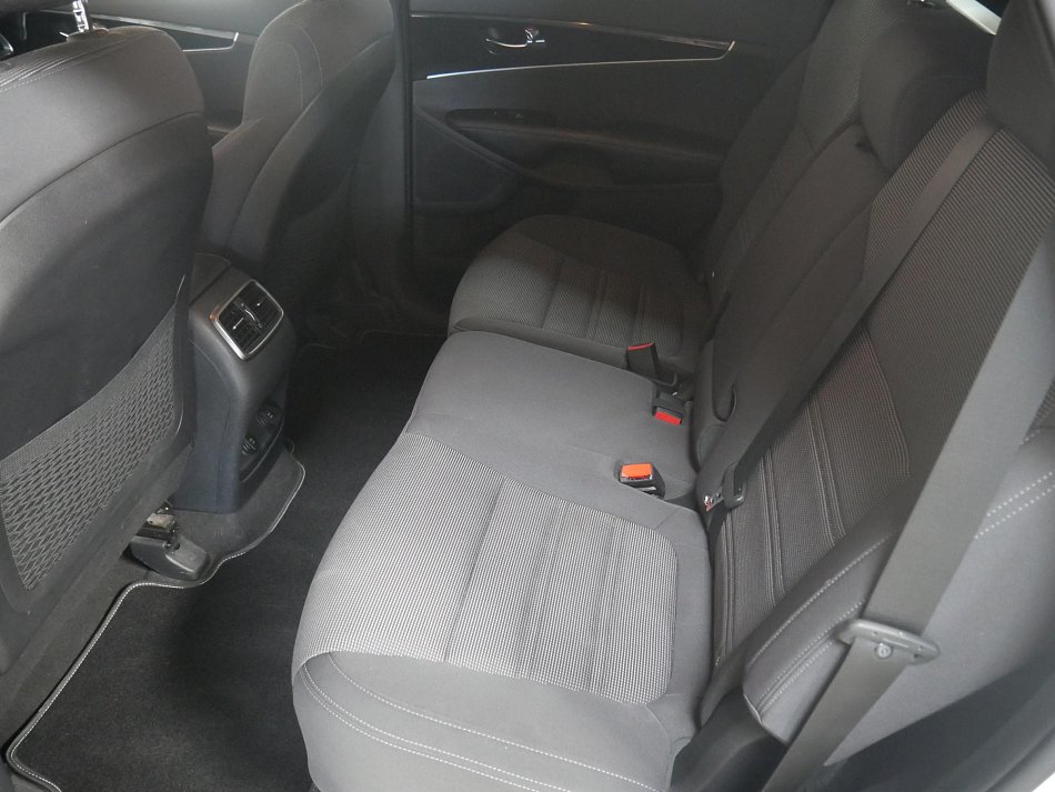 Kia Sorento 2.2 CRDi  AWD