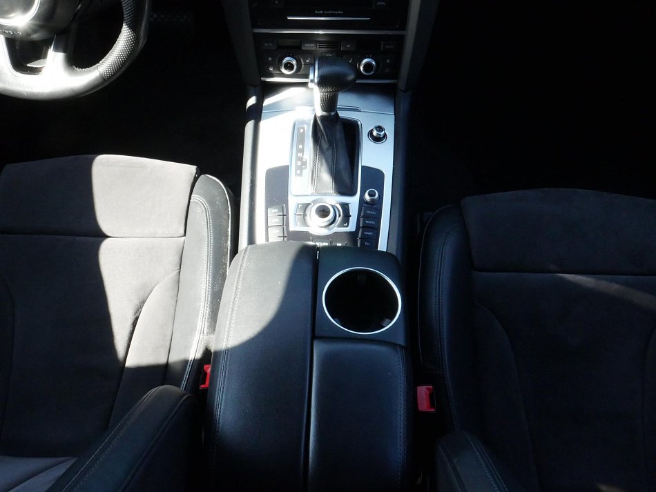 Audi Q7 3.0 TDi S-line Quattro