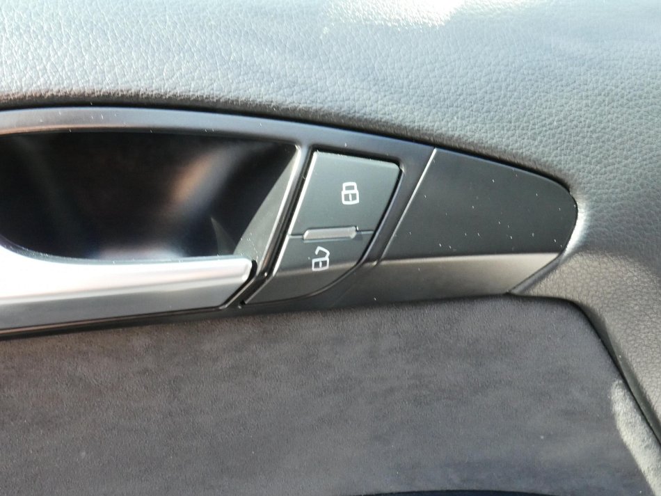 Audi Q7 3.0 TDi S-line Quattro
