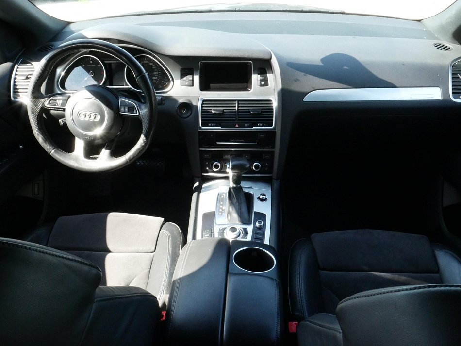 Audi Q7 3.0 TDi S-line Quattro