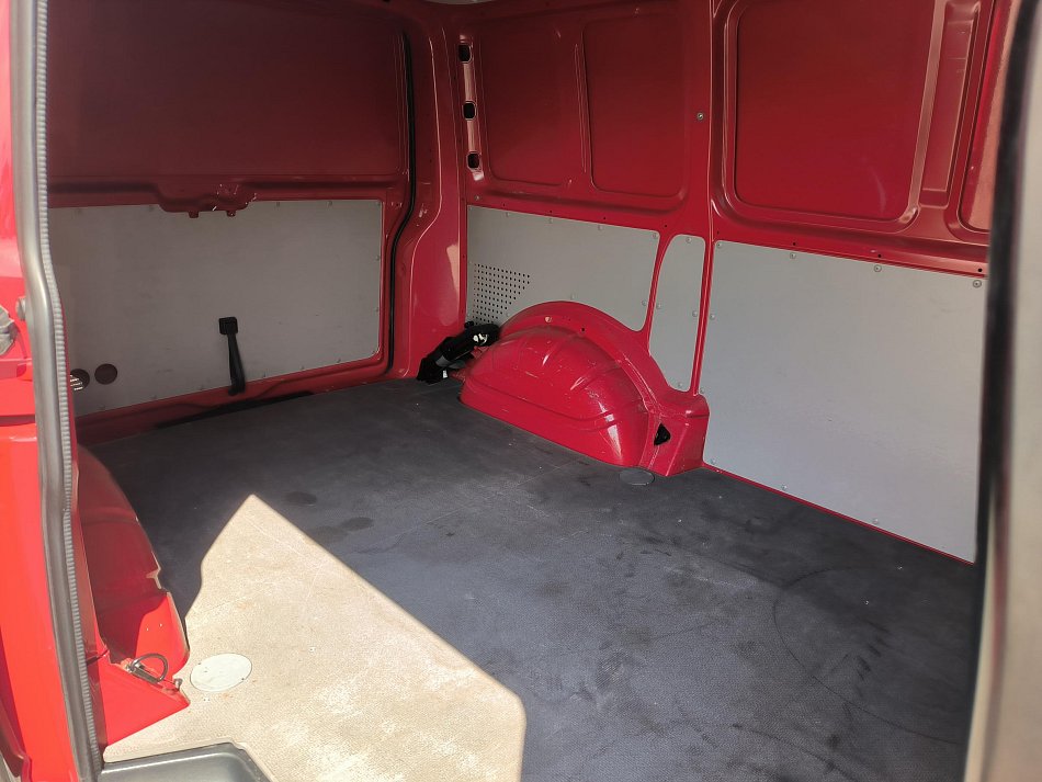 Volkswagen Transporter 2.0TDi  L1H1
