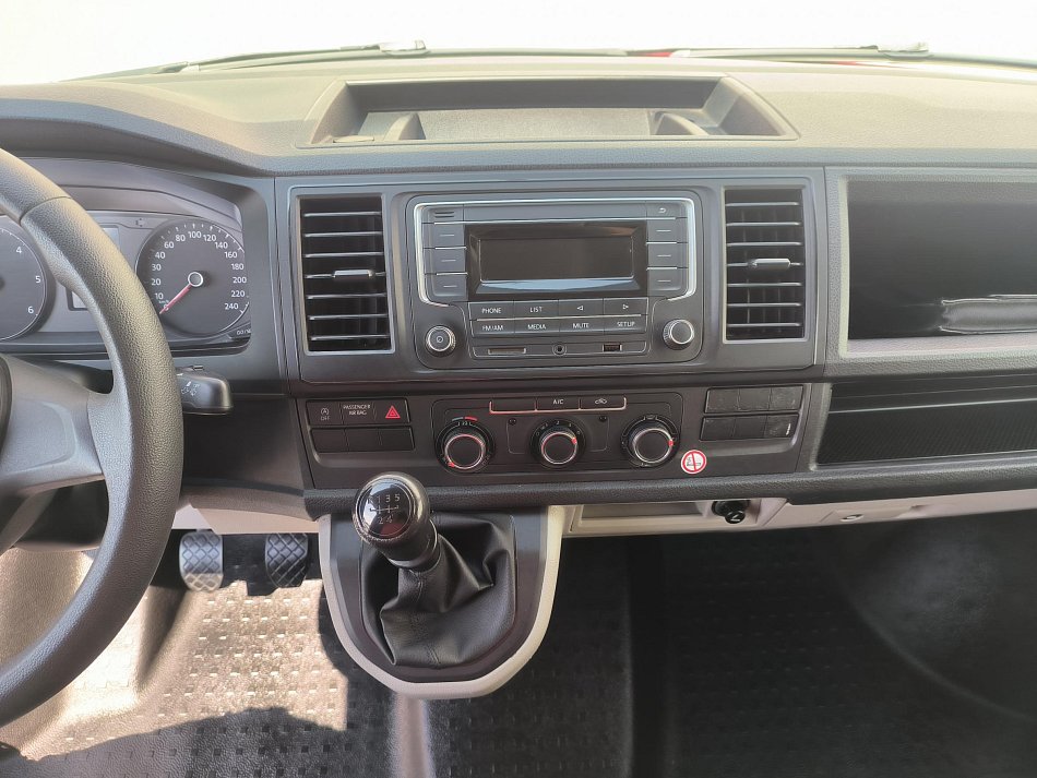 Volkswagen Transporter 2.0TDi  L1H1