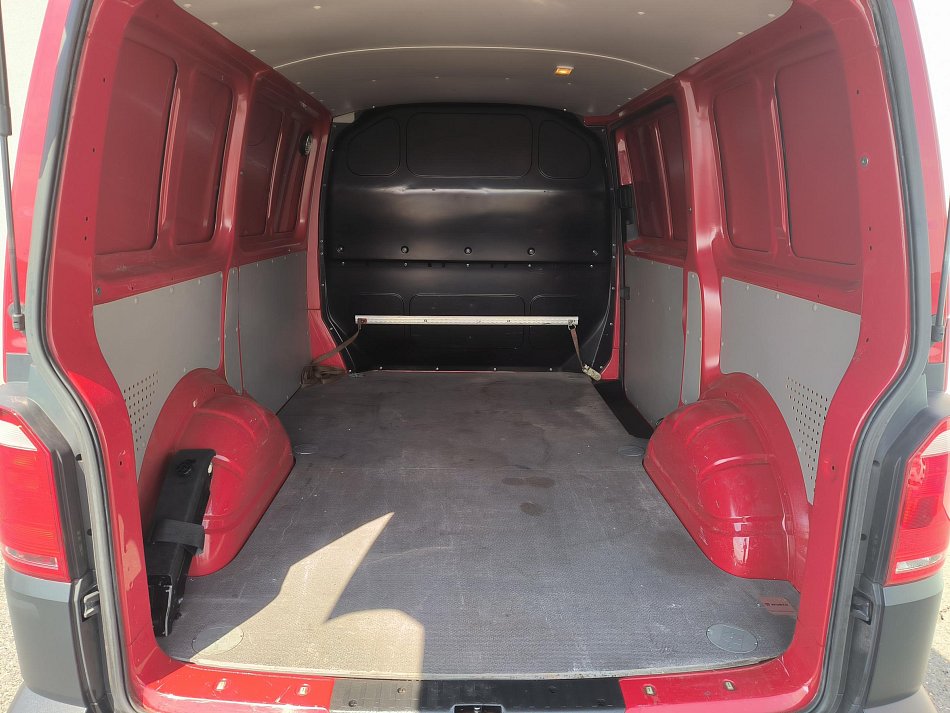 Volkswagen Transporter 2.0TDi  L1H1