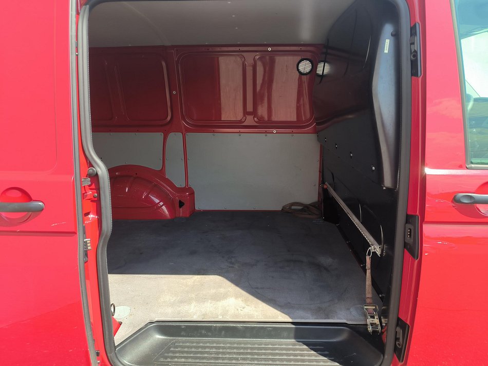 Volkswagen Transporter 2.0TDi  L1H1