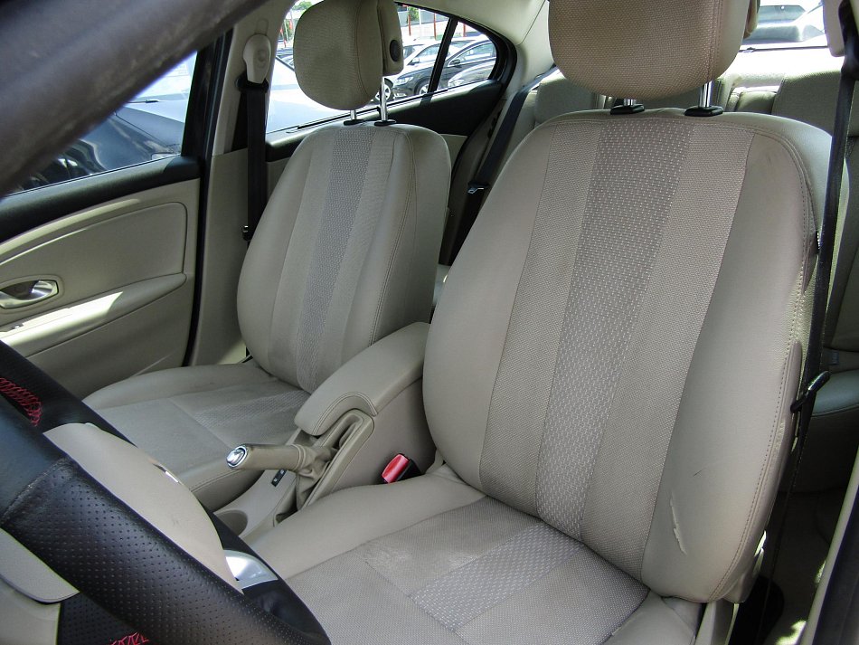 Renault Fluence 1.6i 