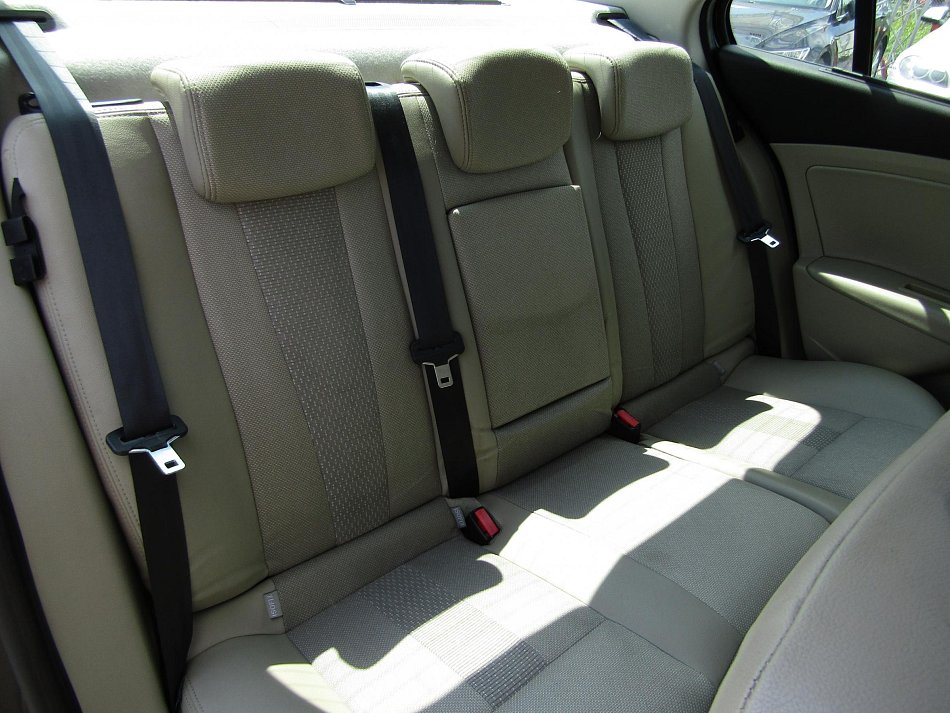Renault Fluence 1.6i 