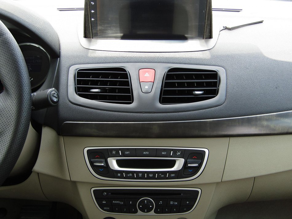 Renault Fluence 1.6i 