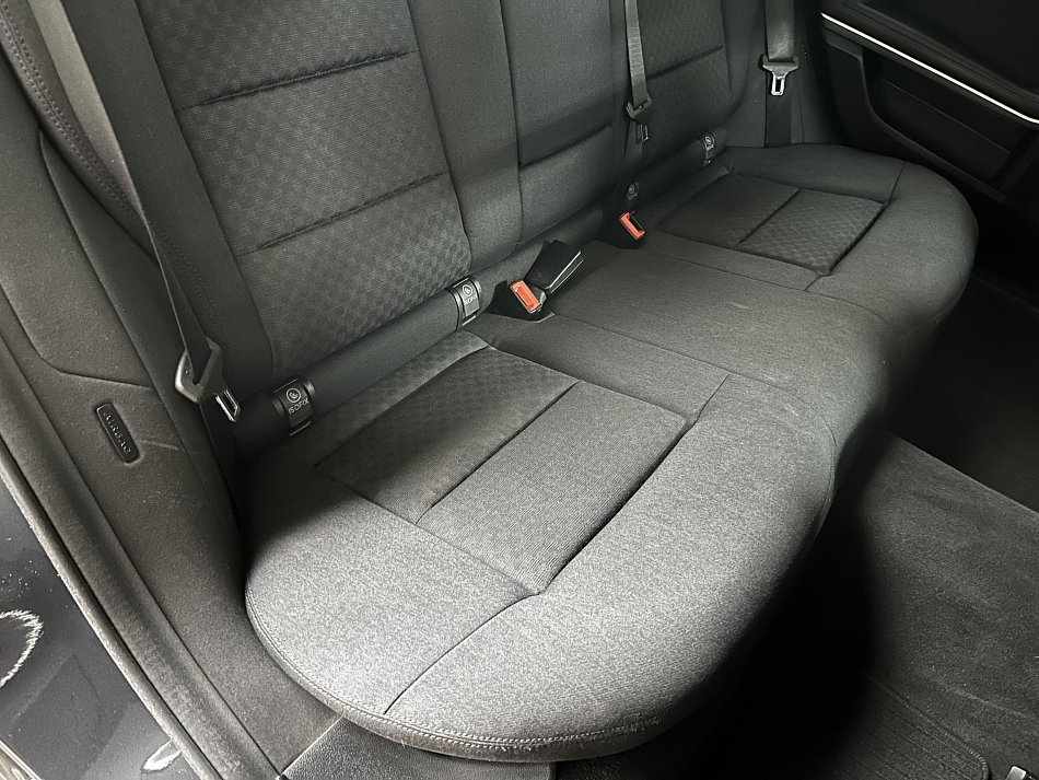 Mercedes-Benz Třída E 2.2 CDi  E200