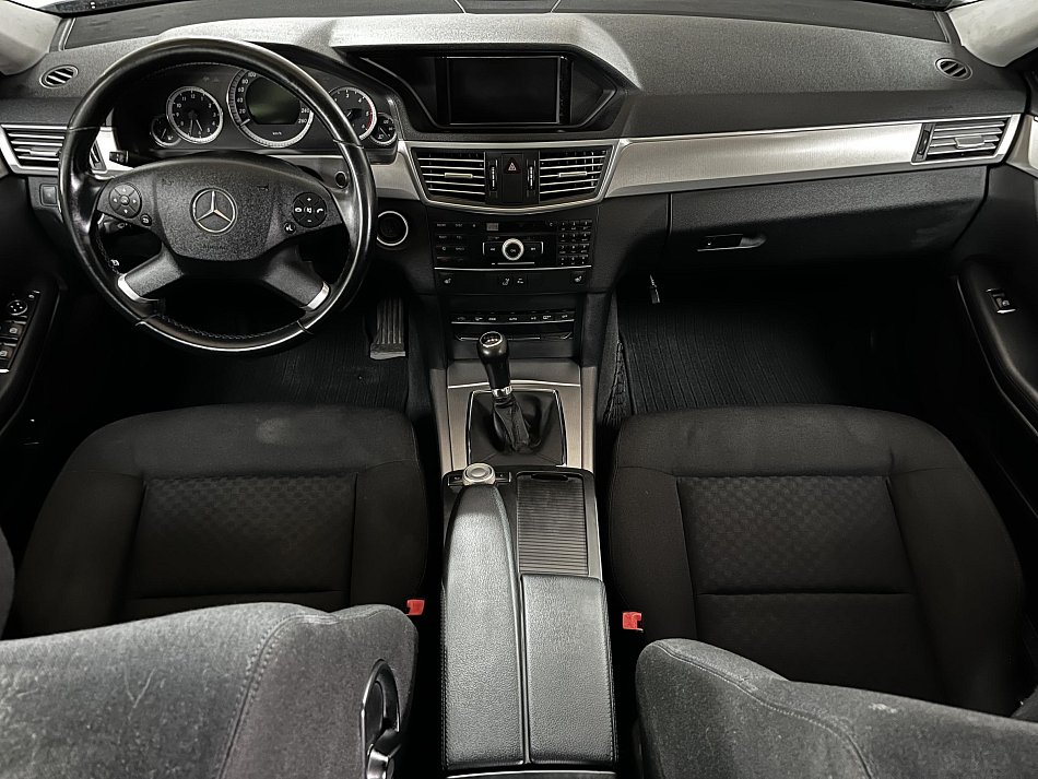 Mercedes-Benz Třída E 2.2 CDi  E200