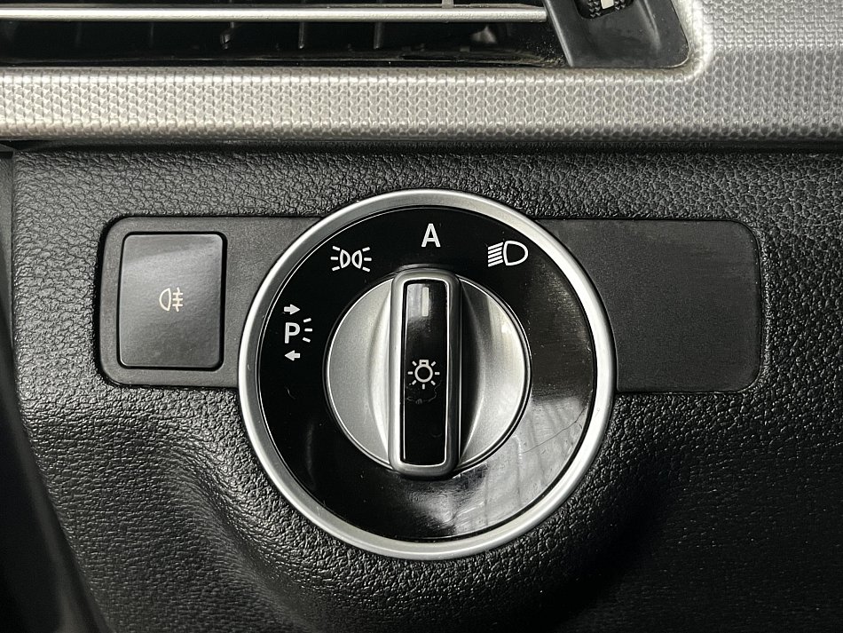 Mercedes-Benz Třída E 2.2 CDi  E200