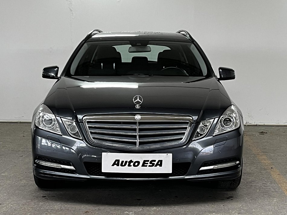 Mercedes-Benz Třída E 2.2 CDi  E200