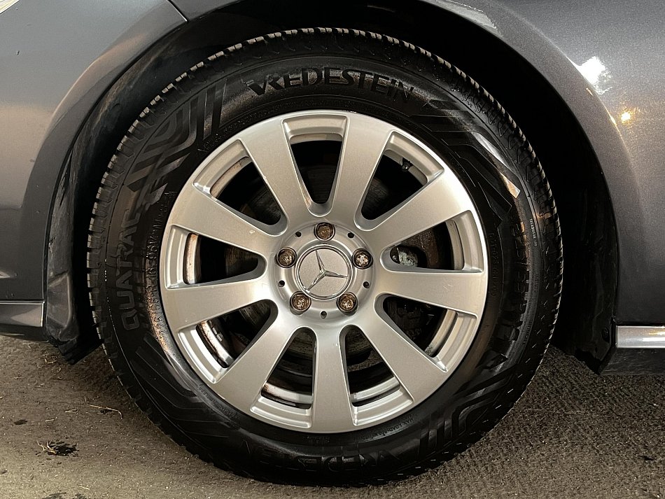 Mercedes-Benz Třída E 2.2 CDi  E200