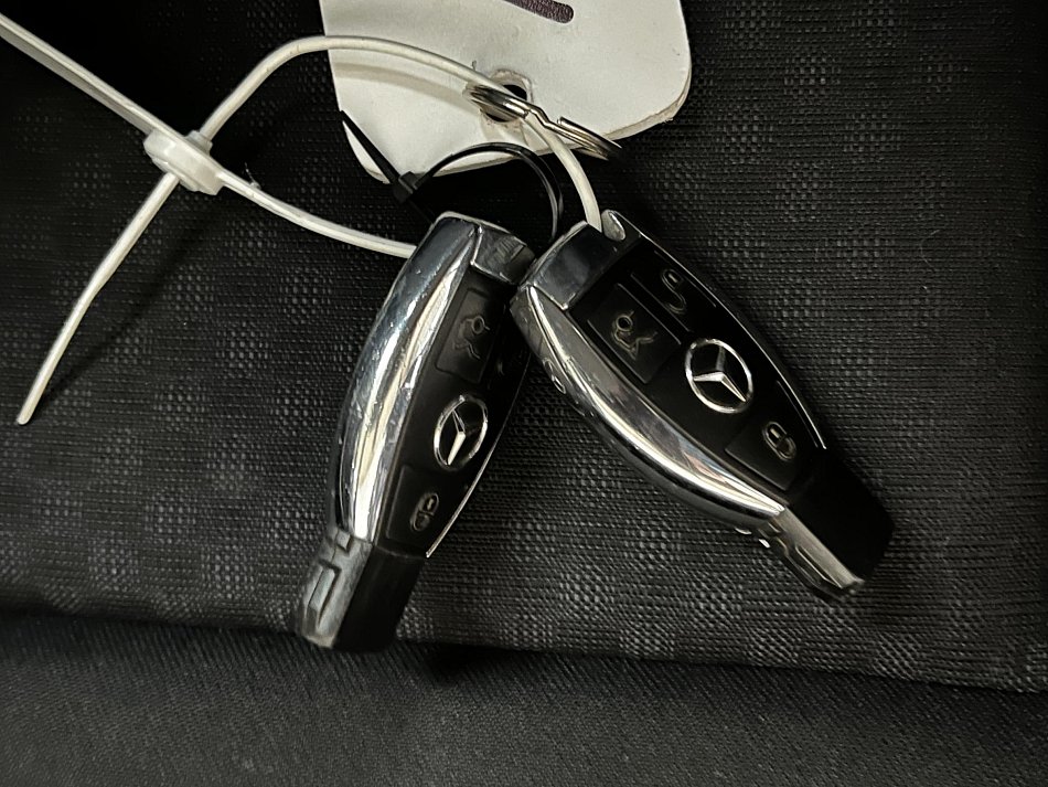 Mercedes-Benz Třída E 2.2 CDi  E200