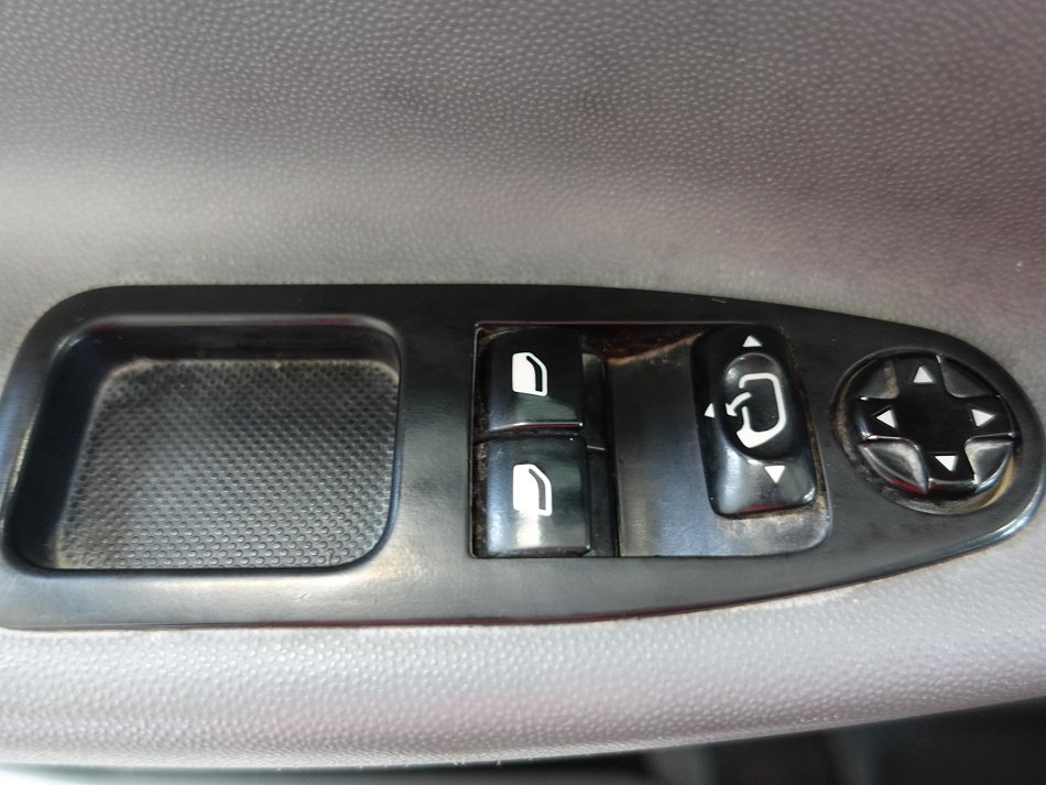 Citroën Jumpy 2.0HDi  6míst
