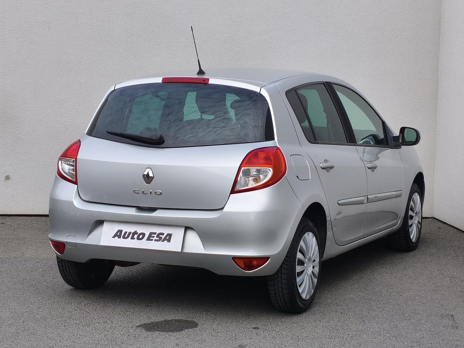 Renault Clio 1.2i 