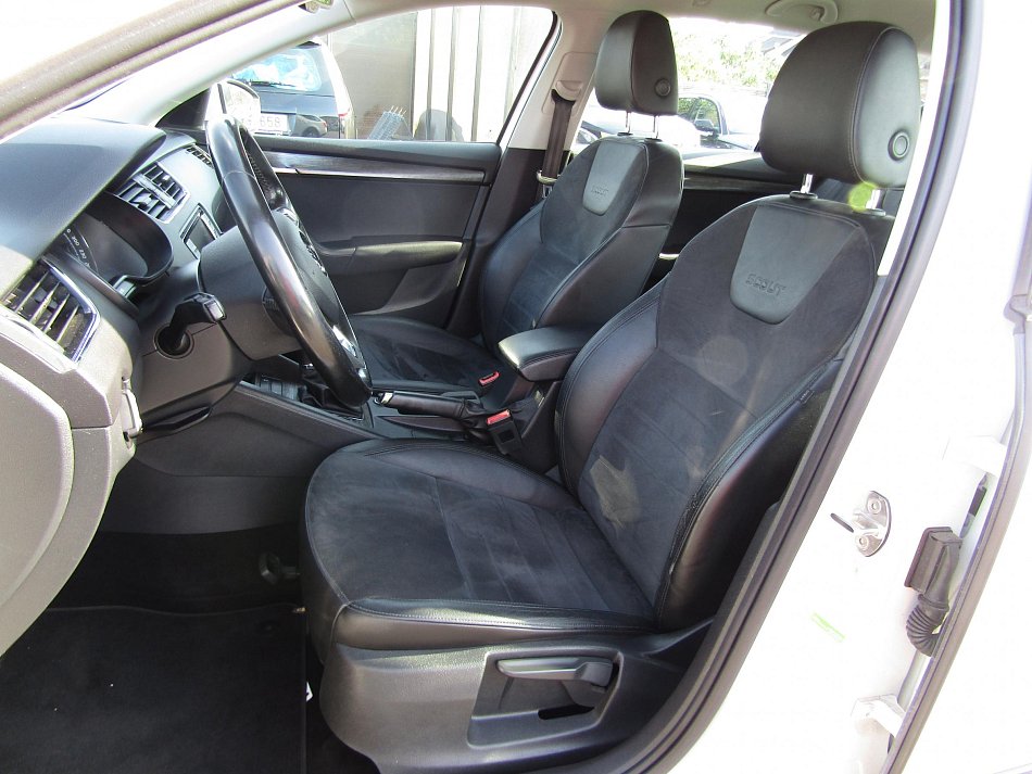 Škoda Octavia III 2.0 TDi  4x4