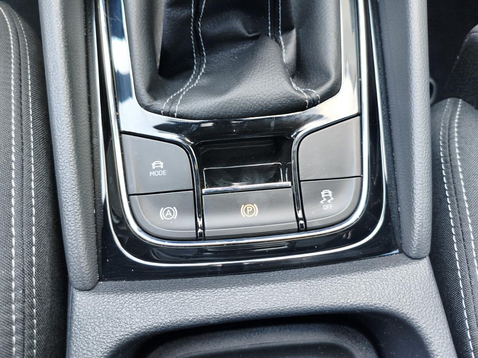 Škoda Karoq 1.5 TSi SportLine