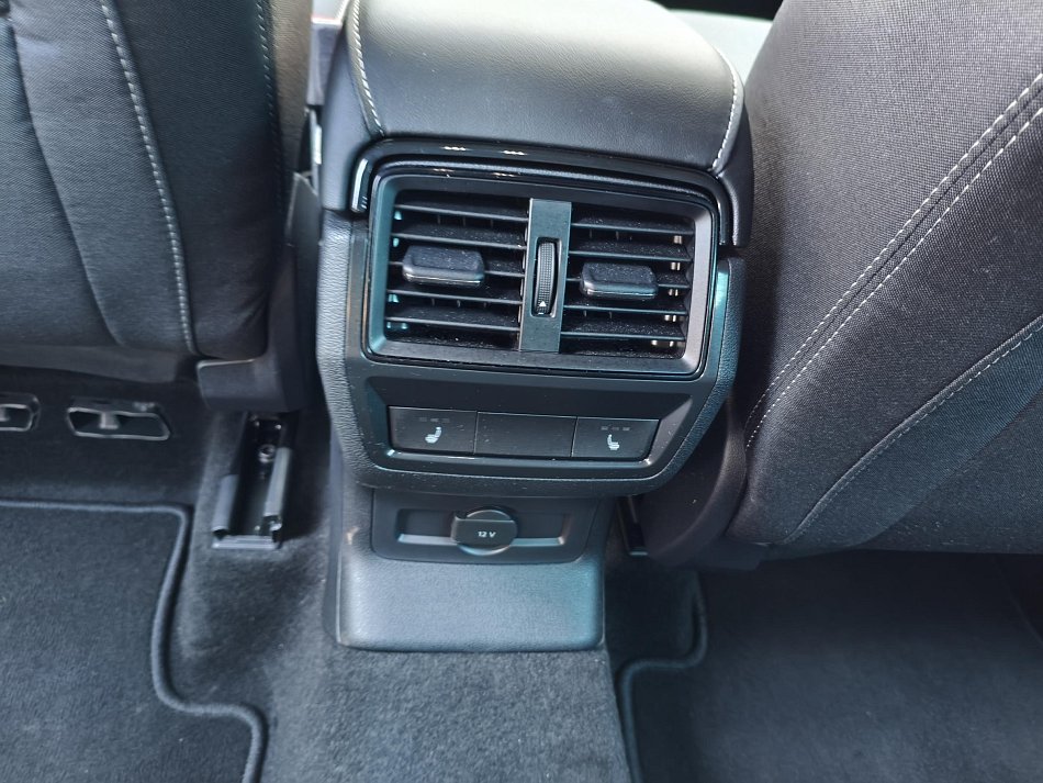 Škoda Karoq 1.5 TSi SportLine