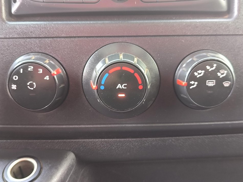 Renault Master 2.3dCi  L3H3 dílna
