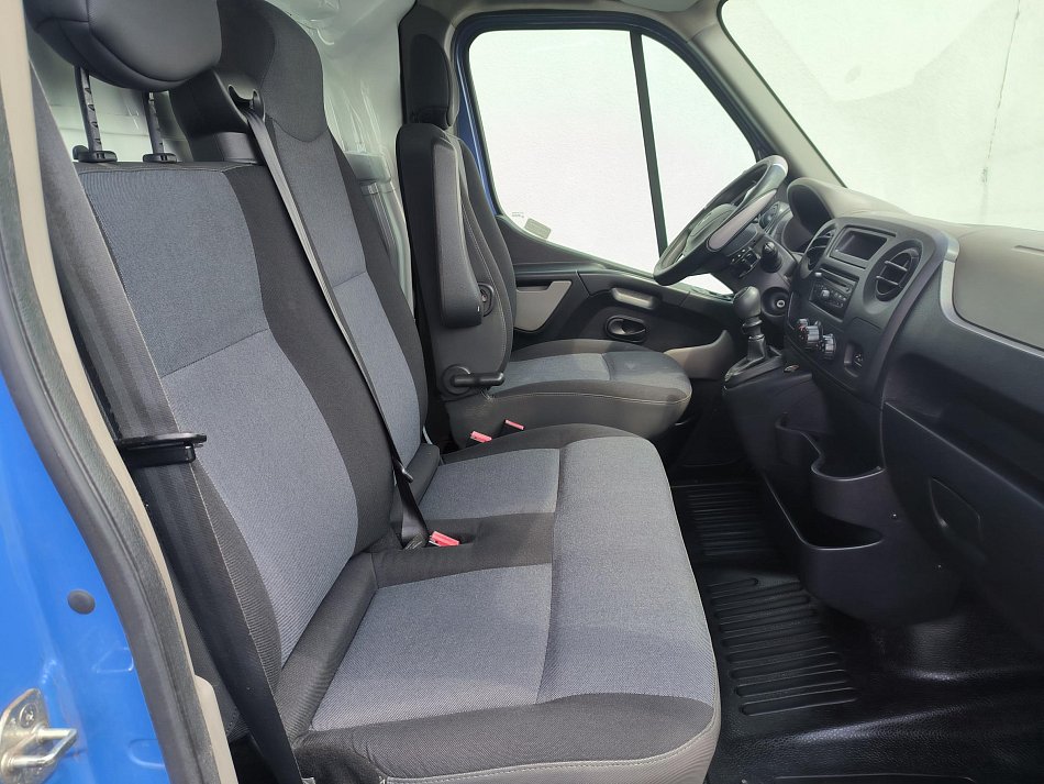Renault Master 2.3dCi  L3H3 dílna