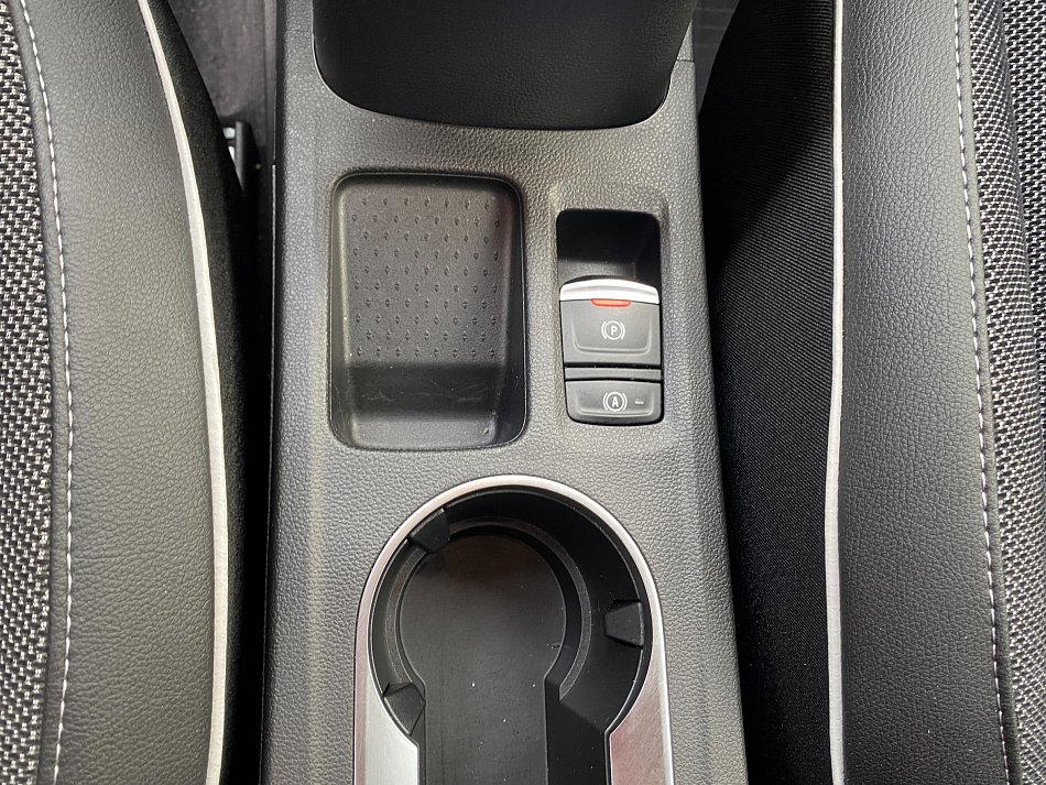Renault Captur 1.3i Intense