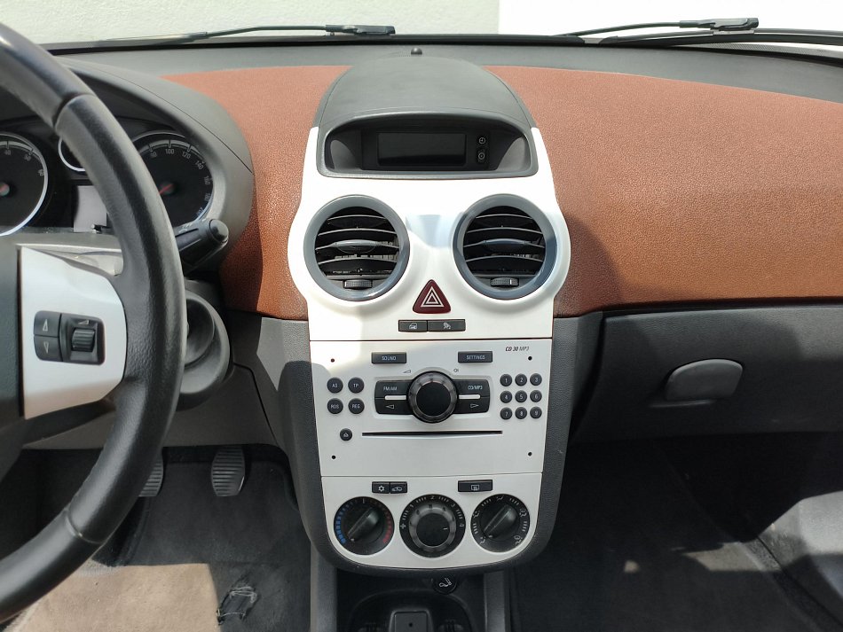 Opel Corsa 1.4i 