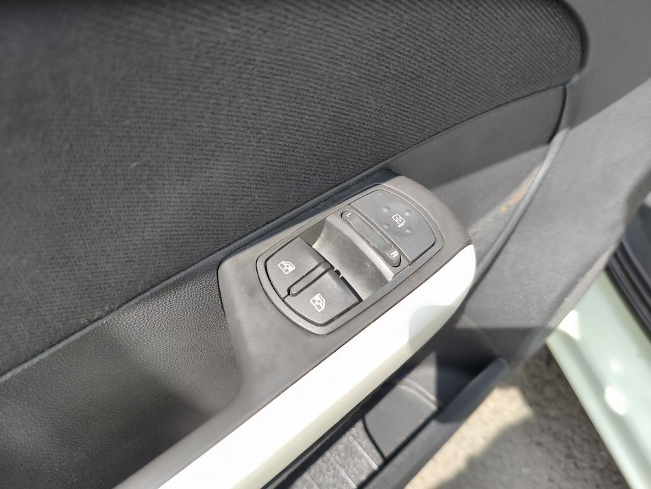 Opel Corsa 1.4i 