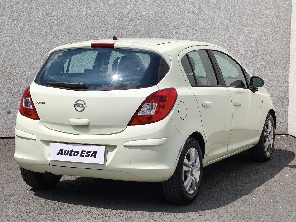 Opel Corsa 1.4i 