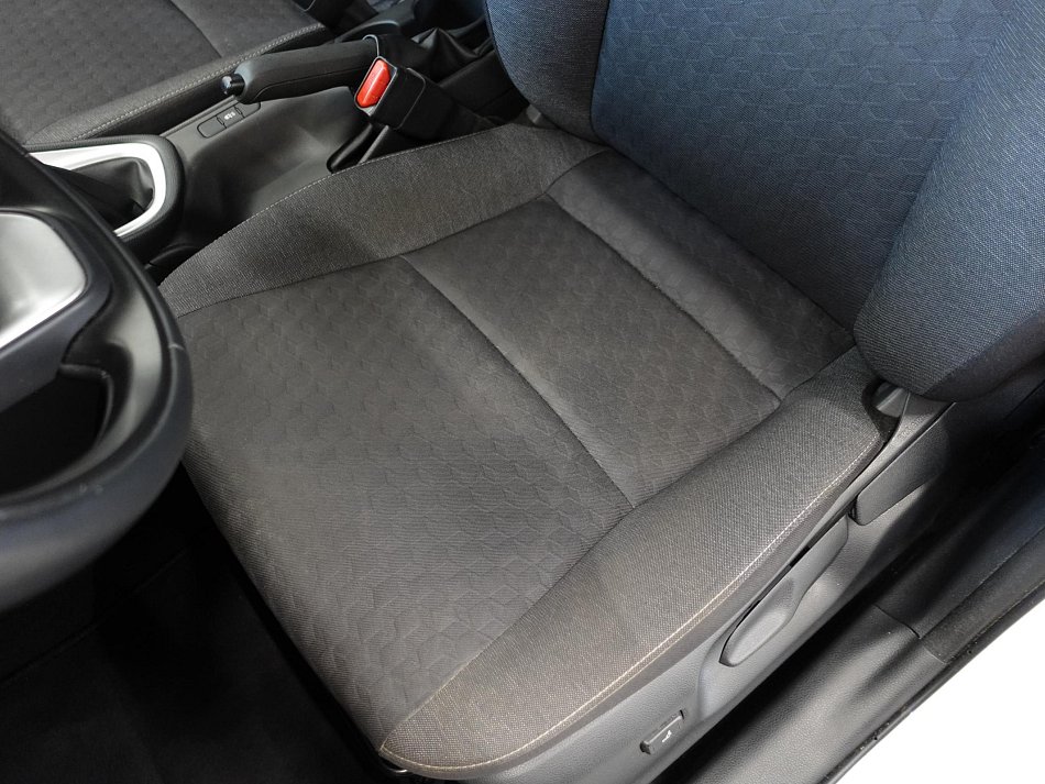 Toyota Yaris 1.5i 