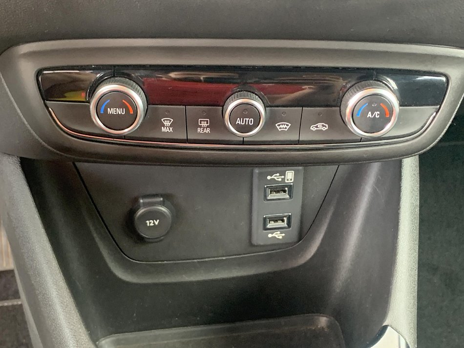 Opel Crossland X 1.2 T Innovation